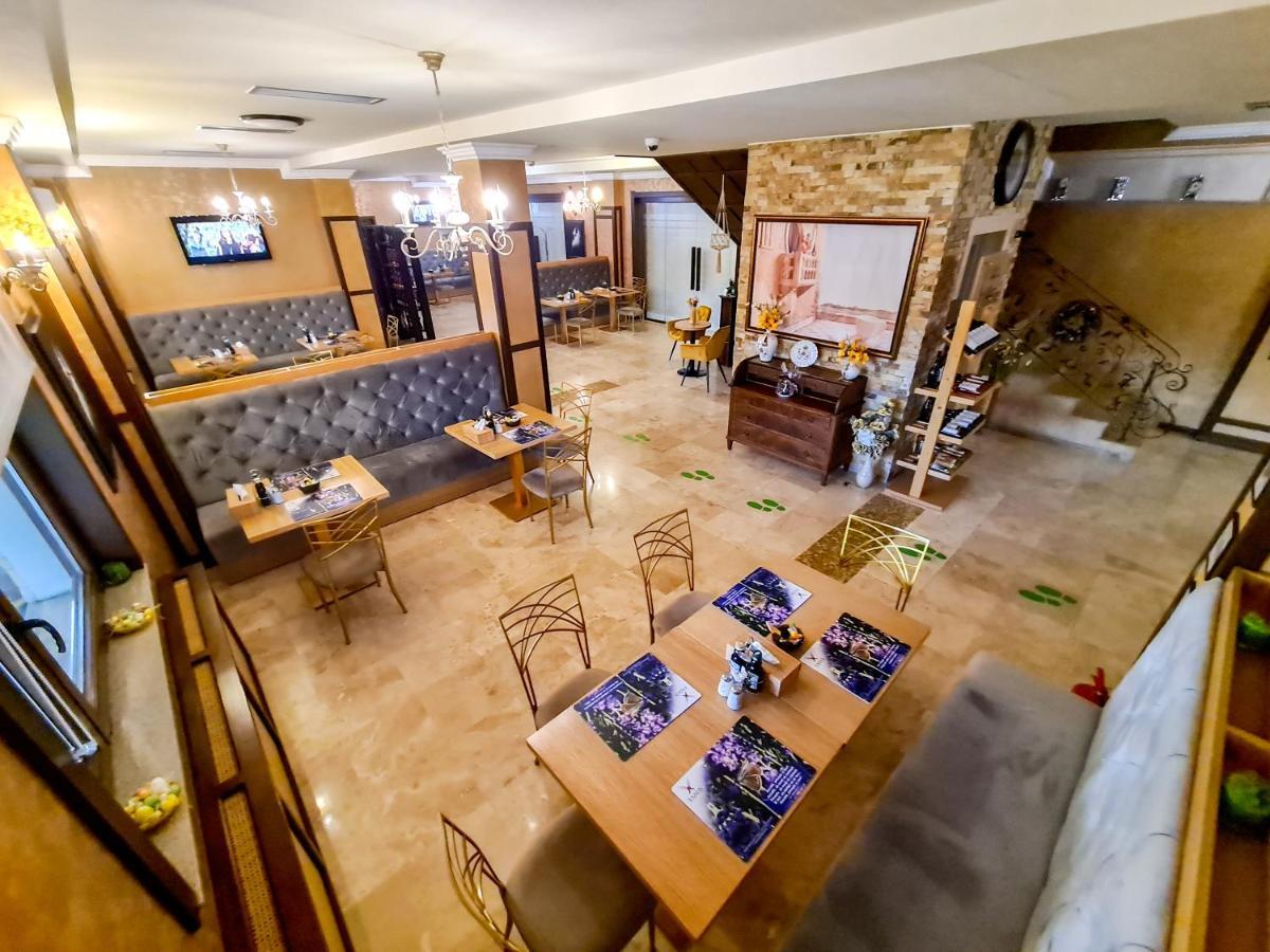 Hotel Yarus Plus 普洛耶什蒂 外观 照片