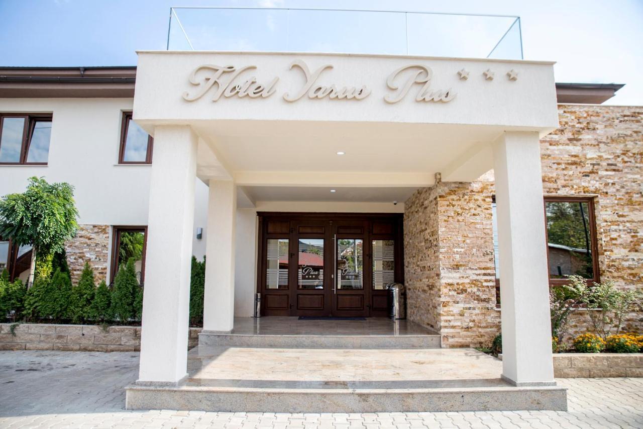 Hotel Yarus Plus 普洛耶什蒂 外观 照片