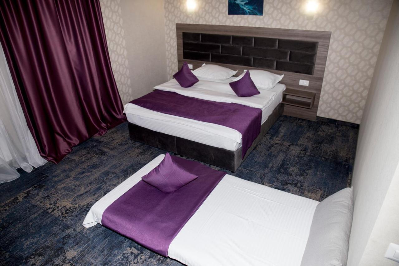 Hotel Yarus Plus 普洛耶什蒂 外观 照片